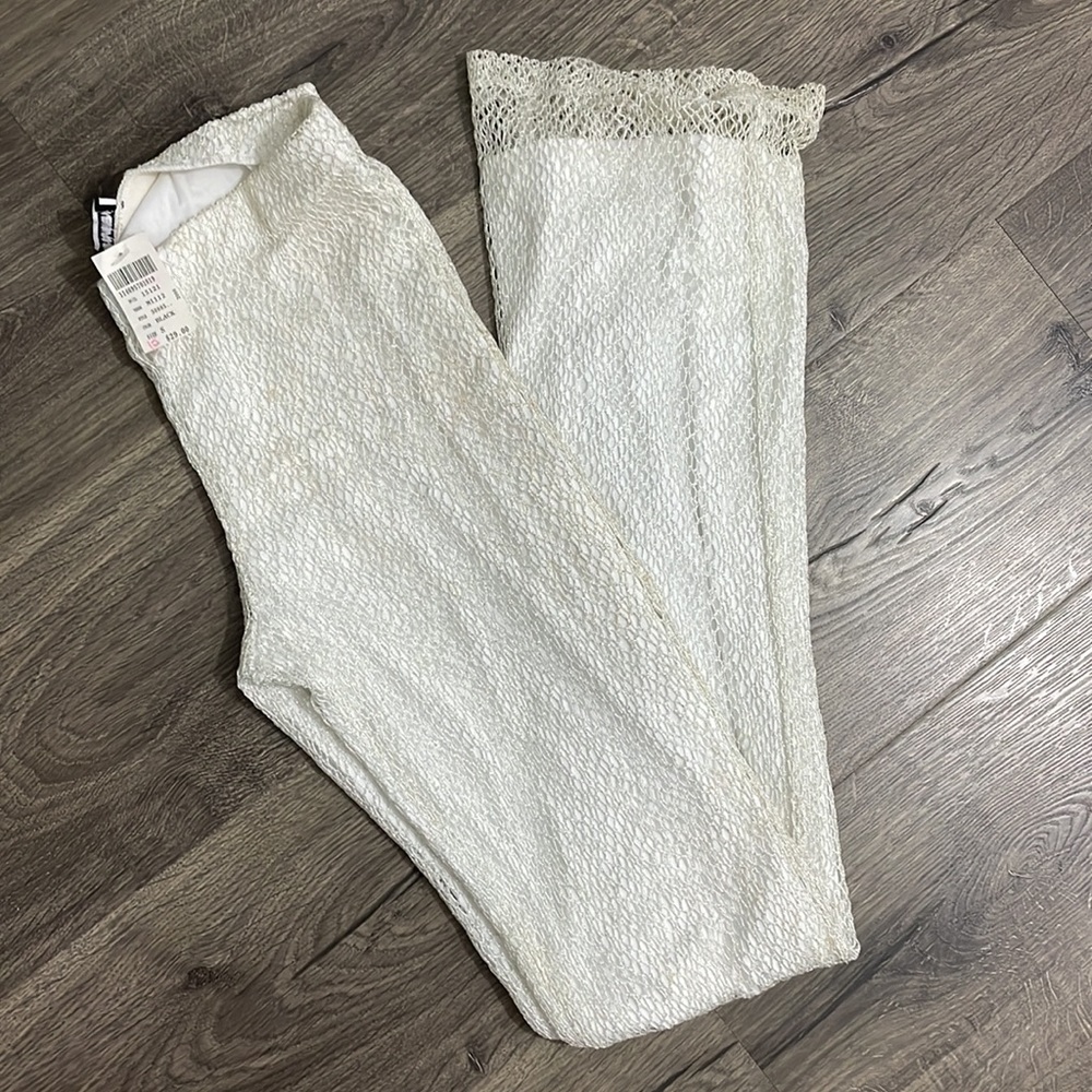 Evolution not revolution Shell Pants Stretch Size S